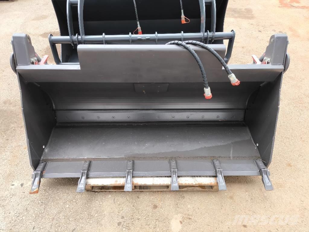 Mecalac 0.65m3 4in1 Pistoane