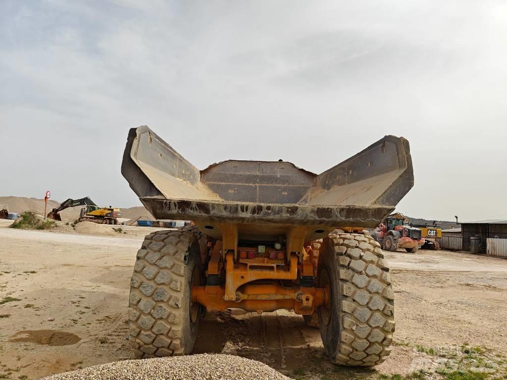 CAT 740B Transportoare articulate