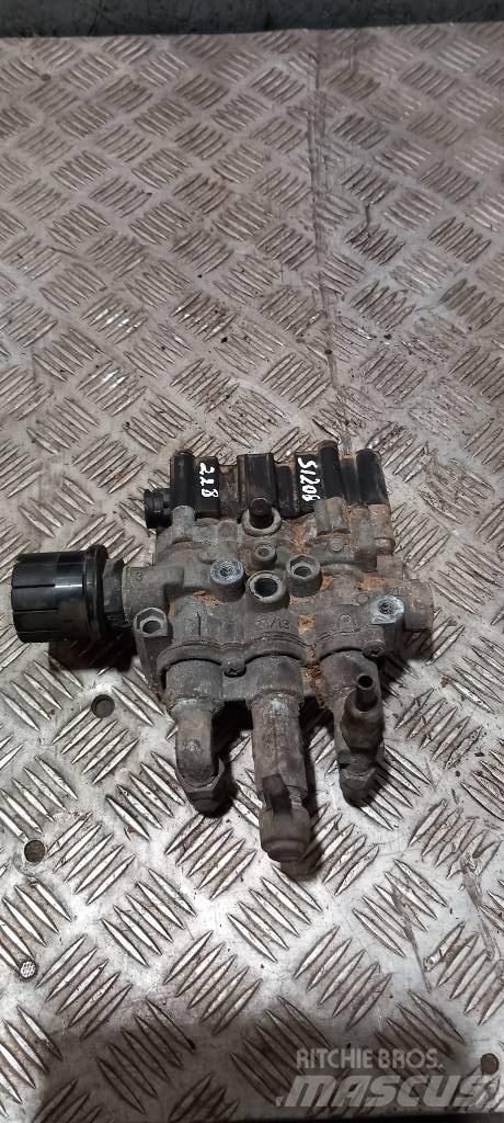 Scania 94 D.   1499799 Frane
