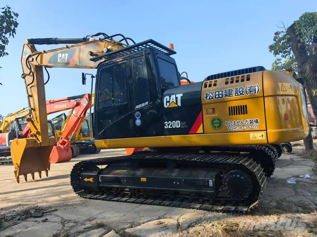 CAT 320 D2L Excavatoare pe șenile
