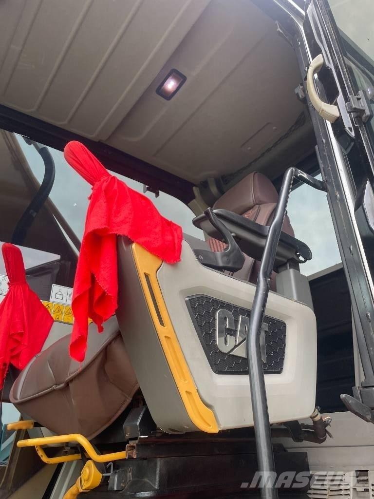 CAT 330GC Excavatoare pe șenile
