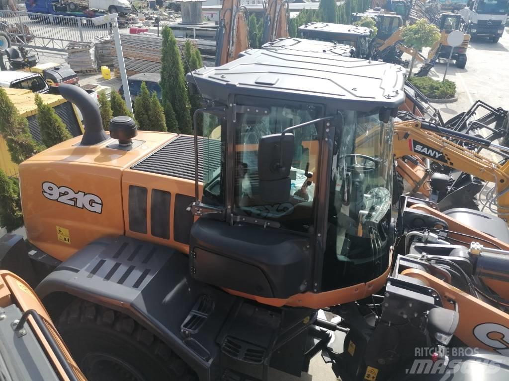 CASE 921 G Incarcator pe pneuri