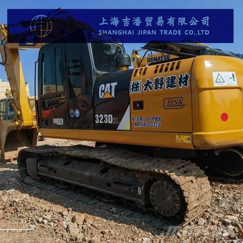 CAT 323 D Excavatoare pe șenile
