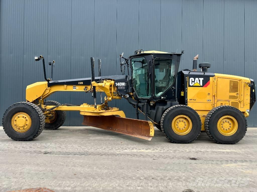 CAT 140M2 AWD Gredere