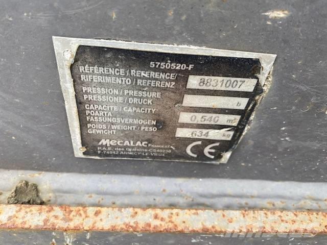 Mecalac 12 MTX Excavatoare cu roti