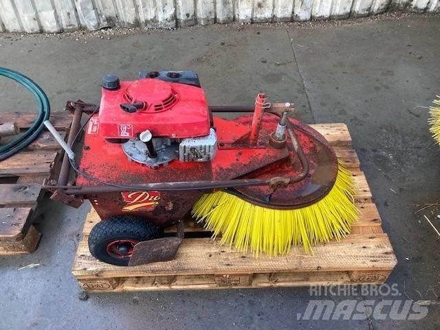 Duks fliserenser Utilaje agricole - Altele