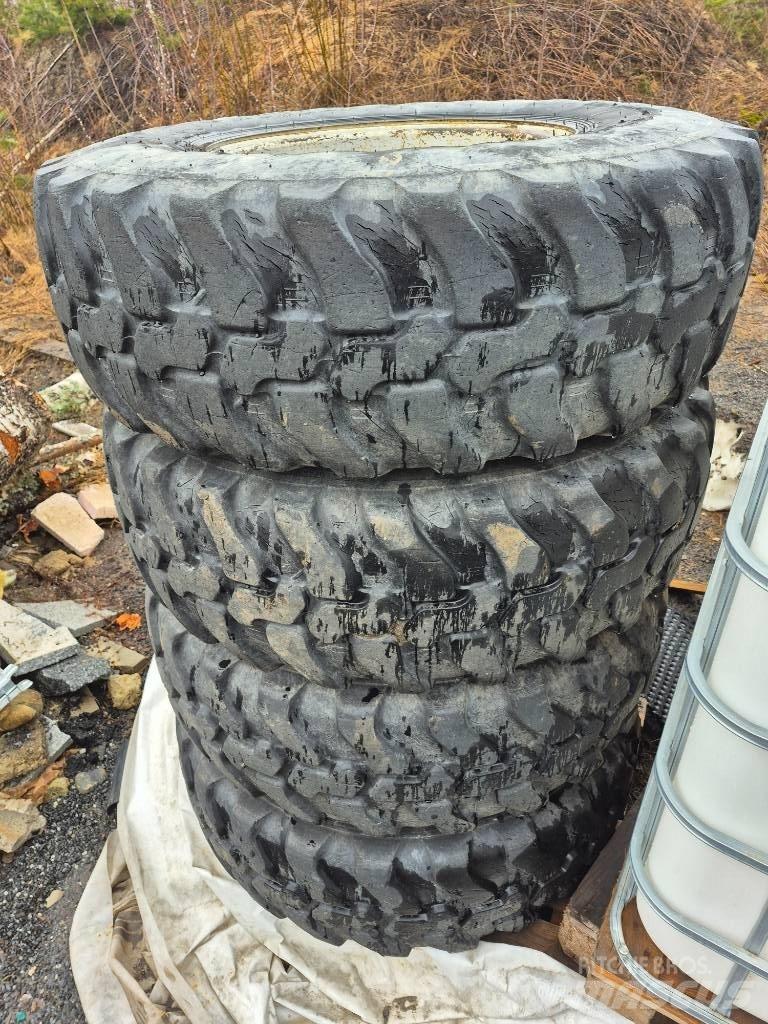 Dunlop 365/80R20 Anvelope, roti si jante