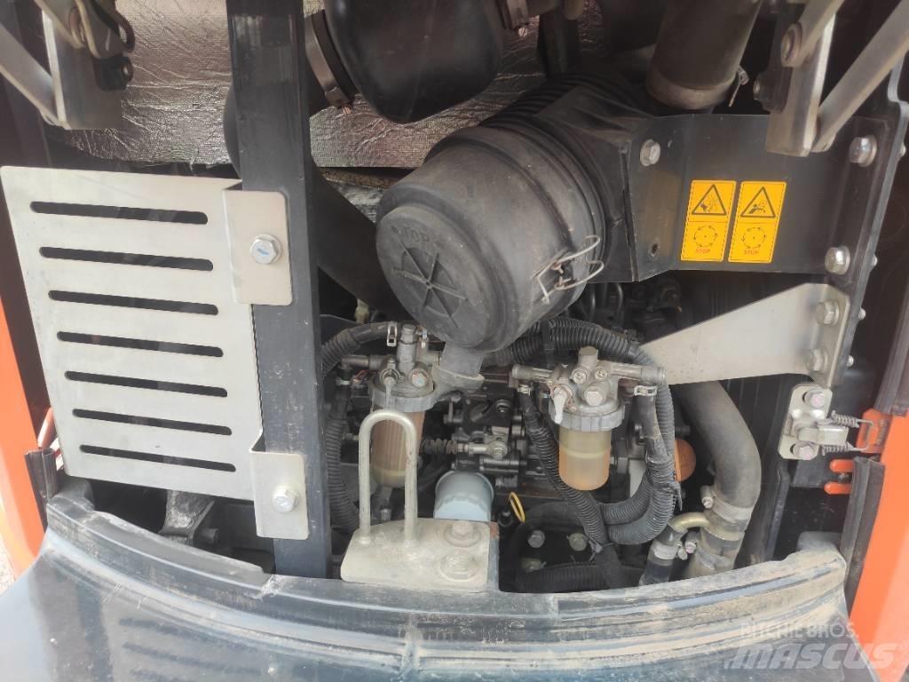 Hitachi ZX 26 U-6 Mini excavatoare < 7t