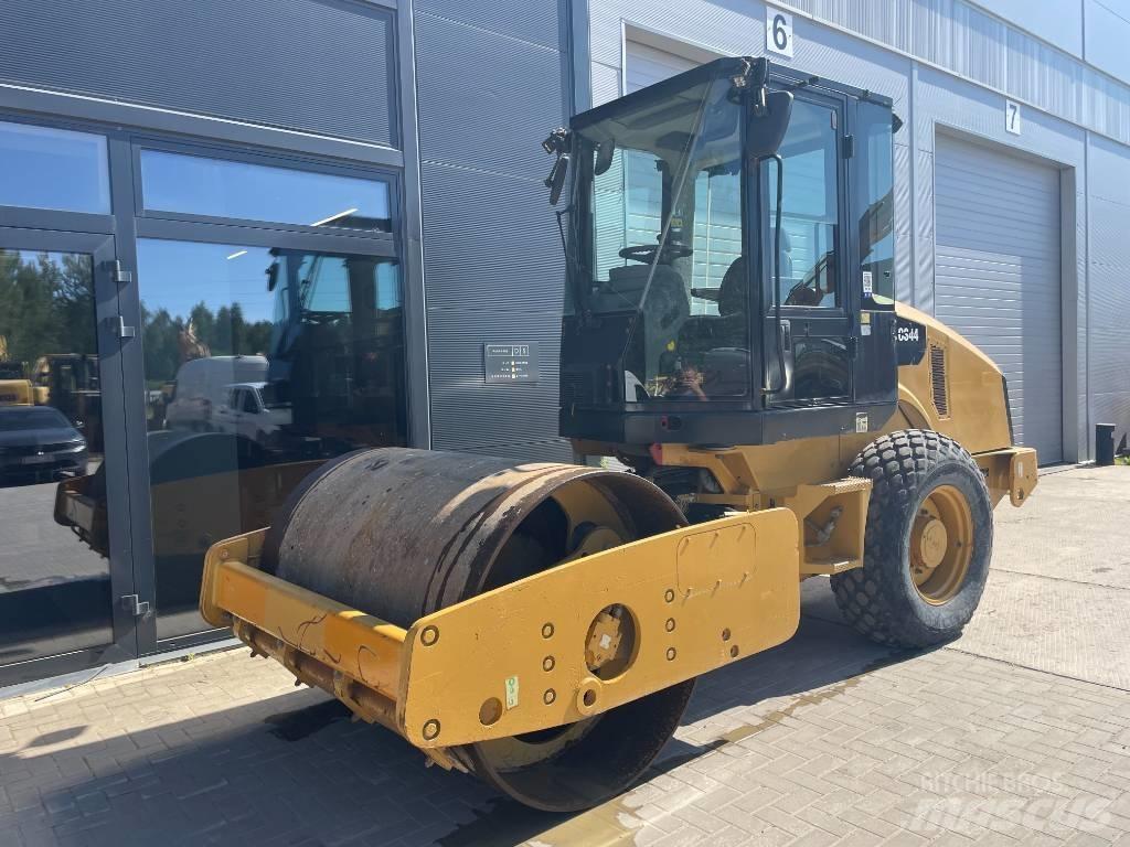 CAT CS44 Compactoare monocilindrice