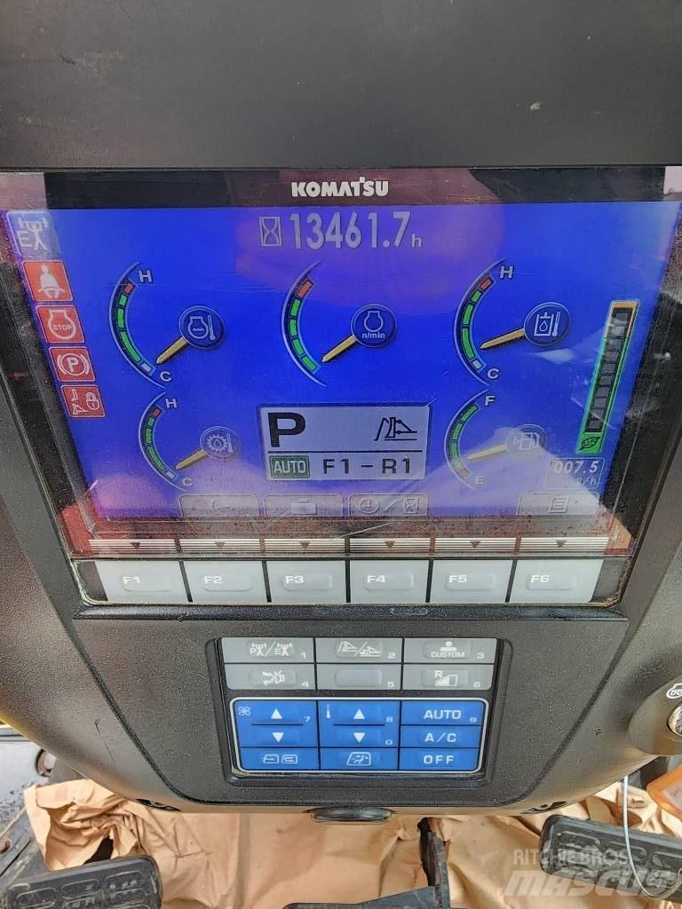 Komatsu D 65 PX-17 Buldozere pe senile