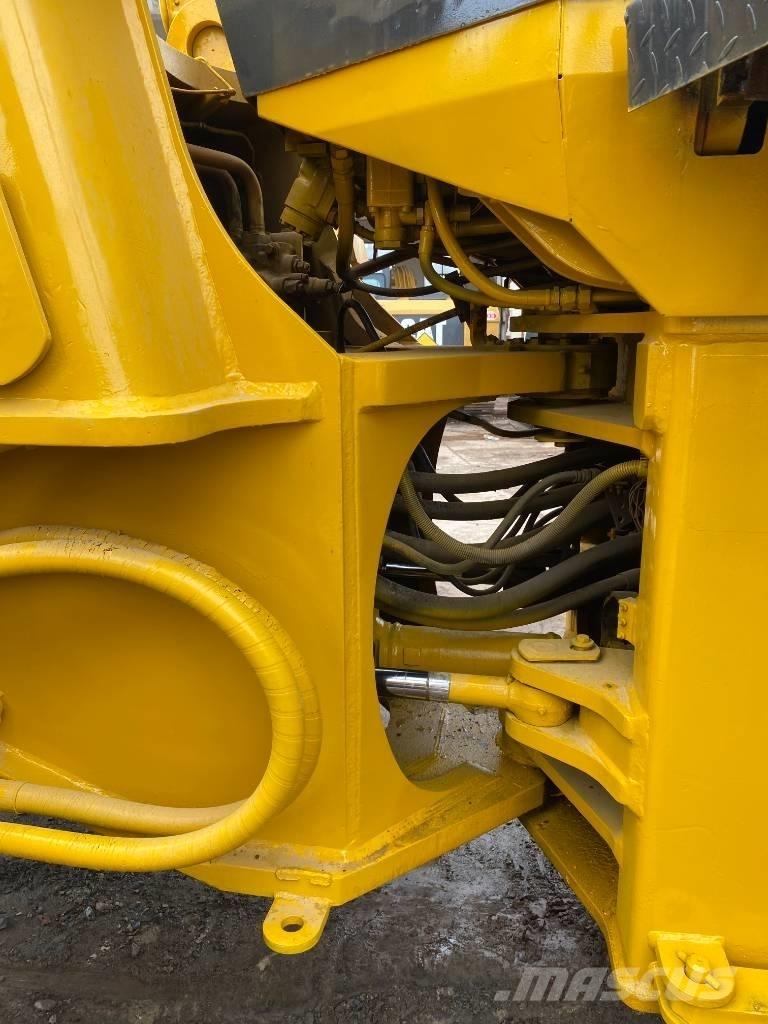 Komatsu WA 470-3 Incarcator pe pneuri