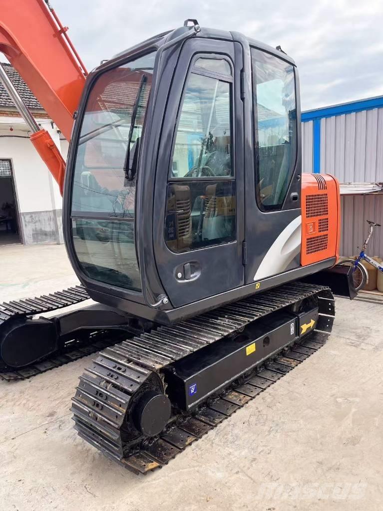 Hitachi ZX70 Excavatoare pe șenile
