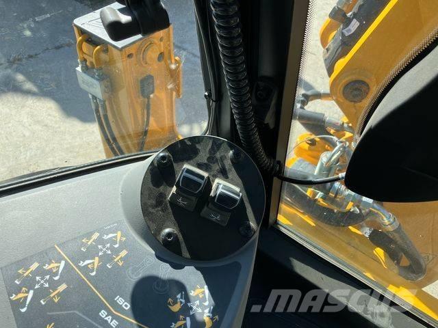 JCB 3CX Plus AEC Buldoexcavatoare