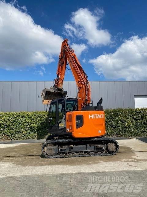 Hitachi 135US-6 Excavatoare pe șenile
