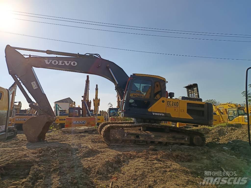 Volvo EC 240 Excavatoare pe șenile

