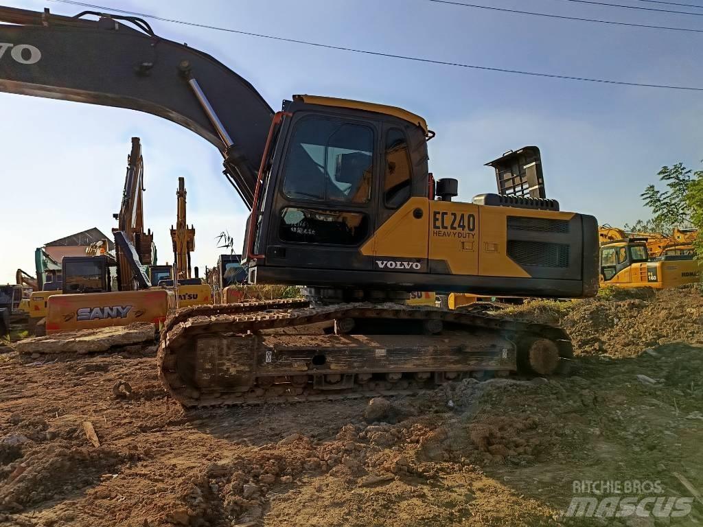 Volvo EC 240 Excavatoare pe șenile
