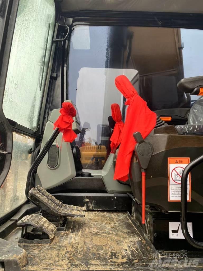 Sany 215C Excavatoare pe șenile
