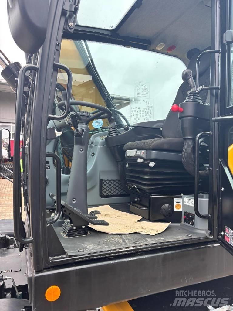 Hydrema MX18G Excavatoare cu roti