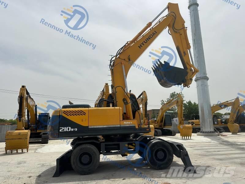 Hyundai R210W-9 Excavatoare cu roti