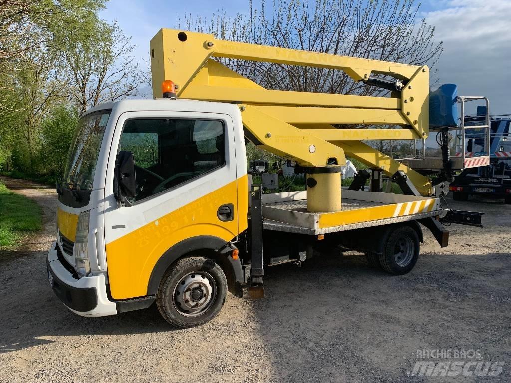 Socage DA320 Platforme aeriene montate pe camion
