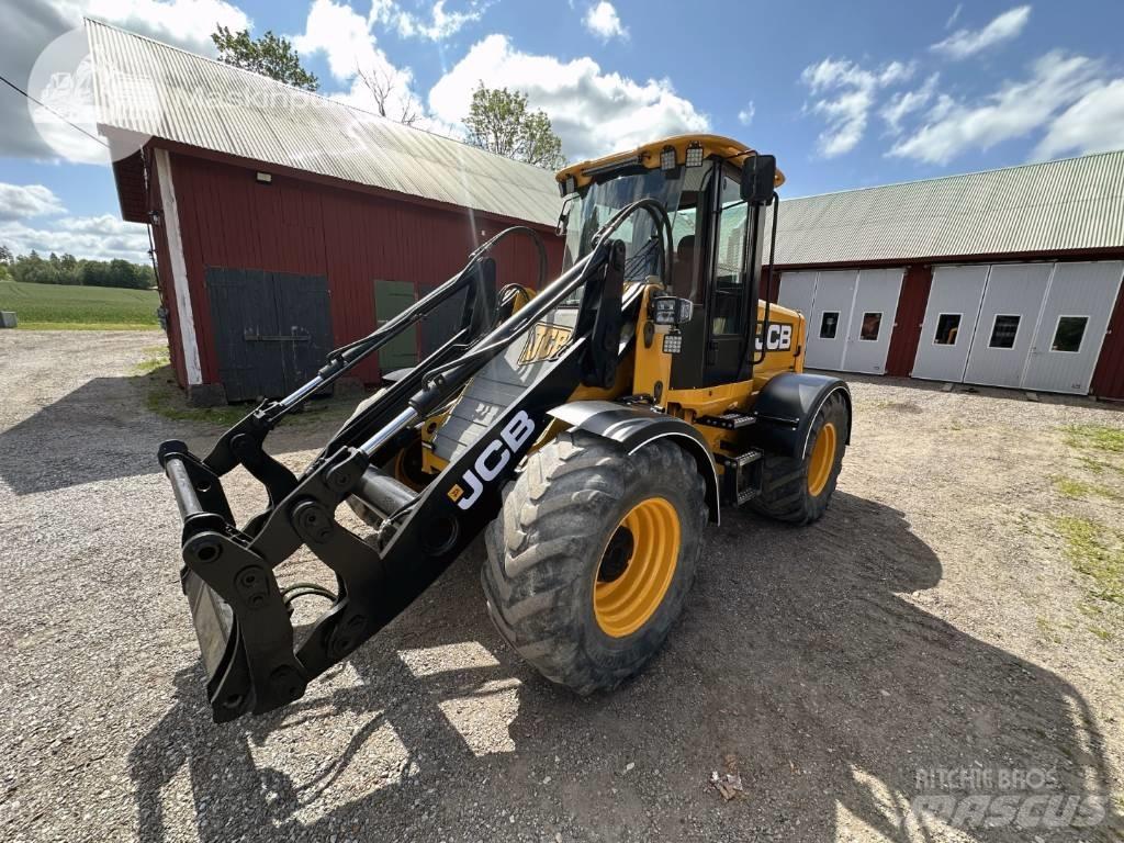 JCB 412 Incarcator pe pneuri