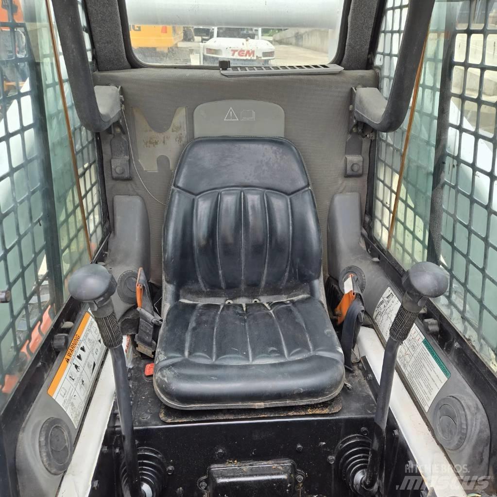 Bobcat S 300 Mini incarcator