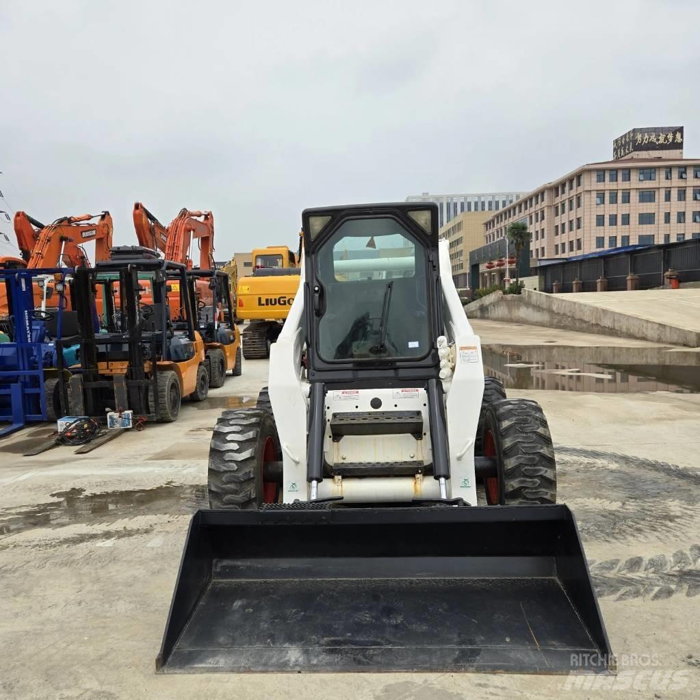 Bobcat S 300 Mini incarcator