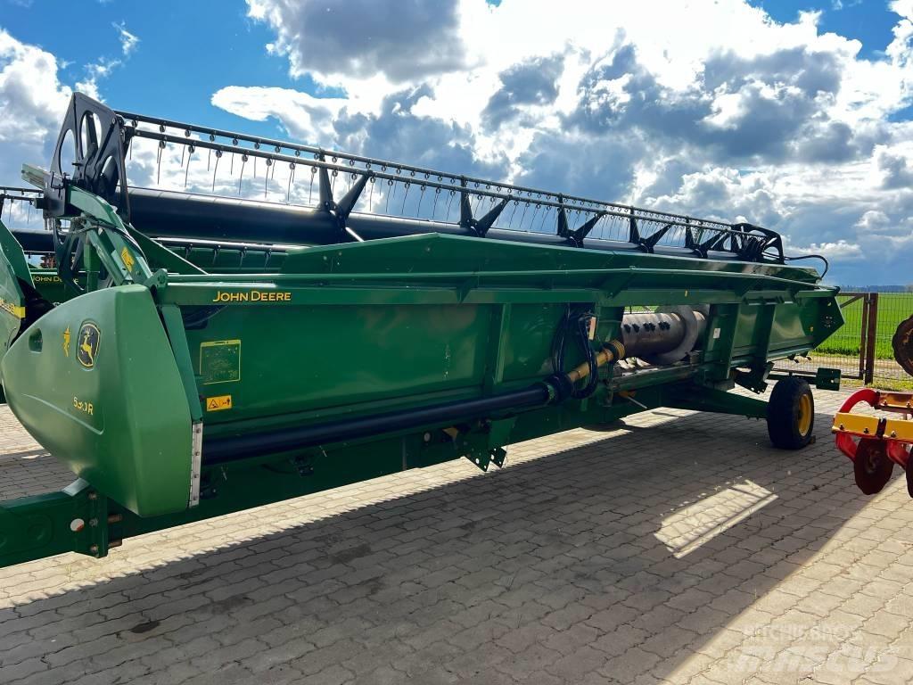 John Deere 630 R Combine capete pentru culegatoare