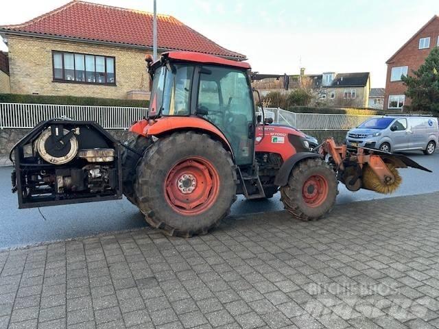 Kubota 7060M Tractoare