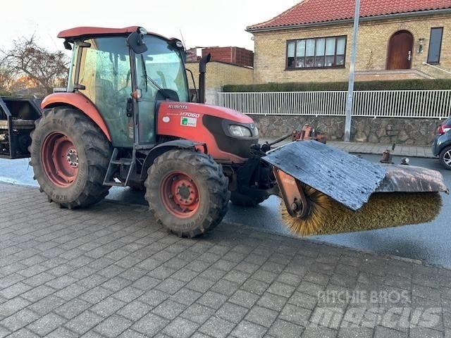 Kubota 7060M Tractoare