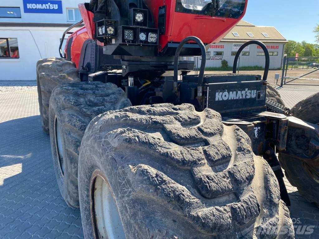 Komatsu 911 Combine forestiere