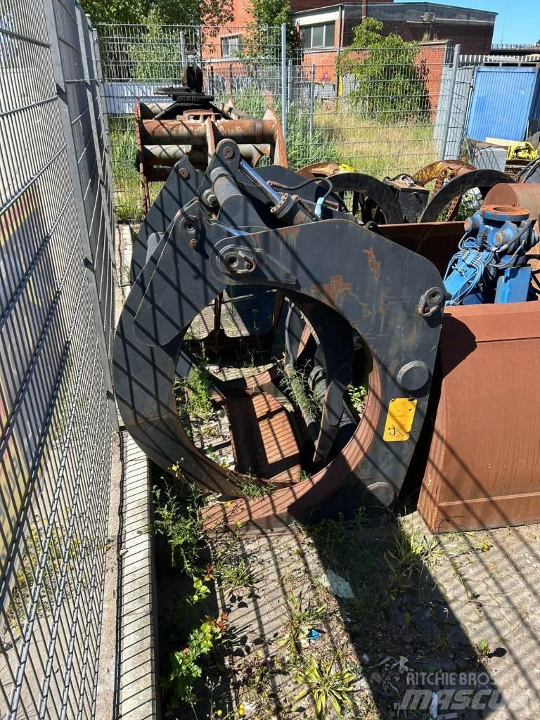Volvo BM Holzgreifer Paleta de manipulare