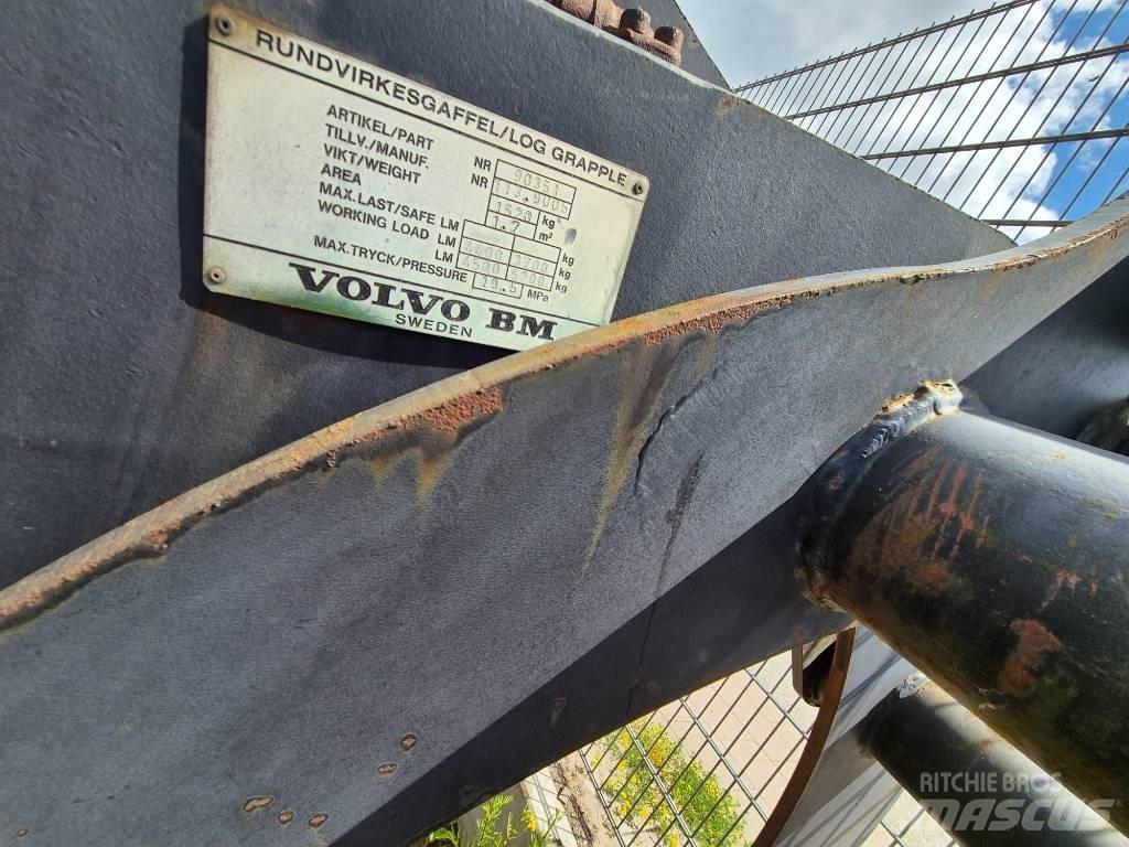 Volvo BM Holzgreifer Paleta de manipulare