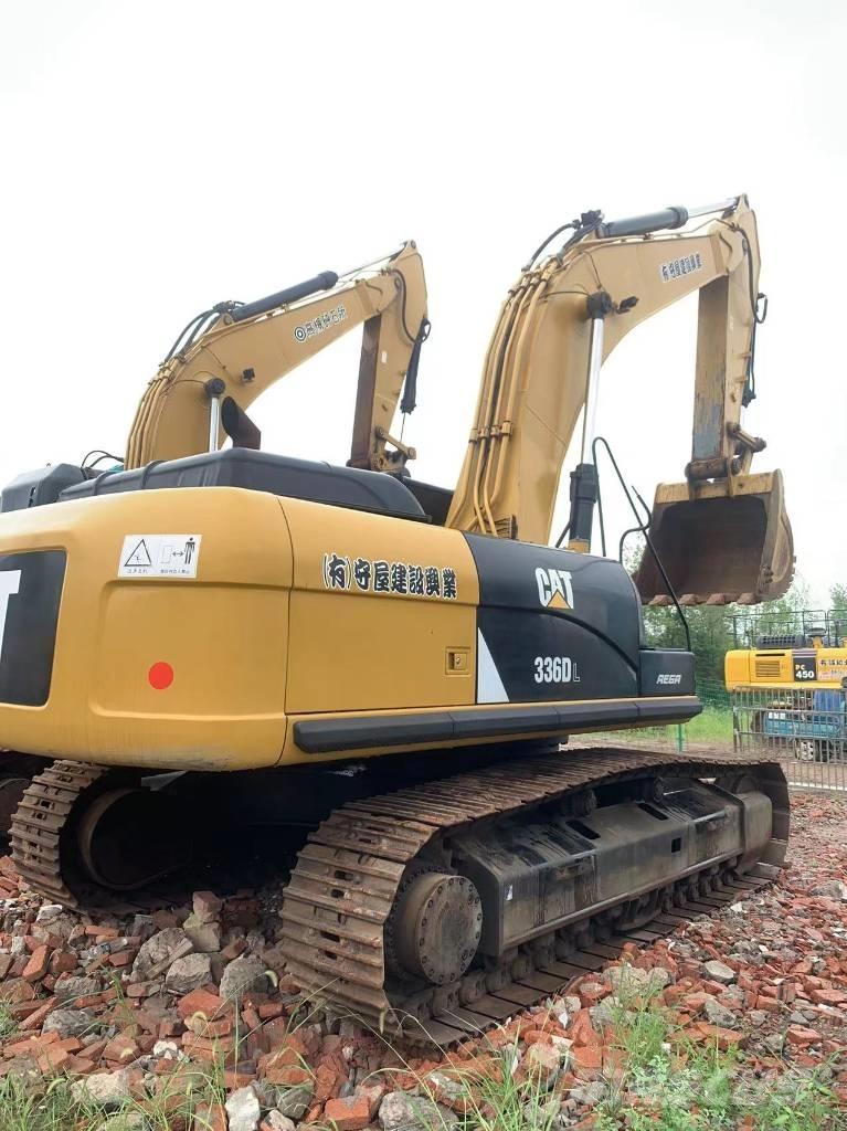 CAT 336 D L Excavatoare pe șenile
