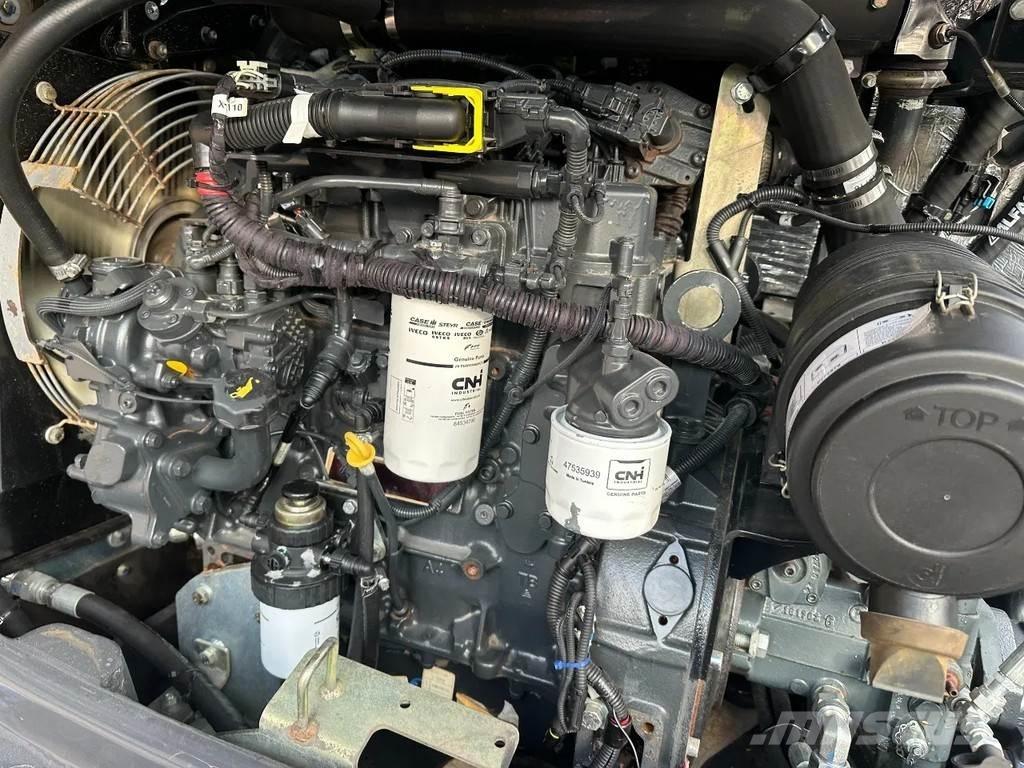 CASE 21F Incarcator pe pneuri