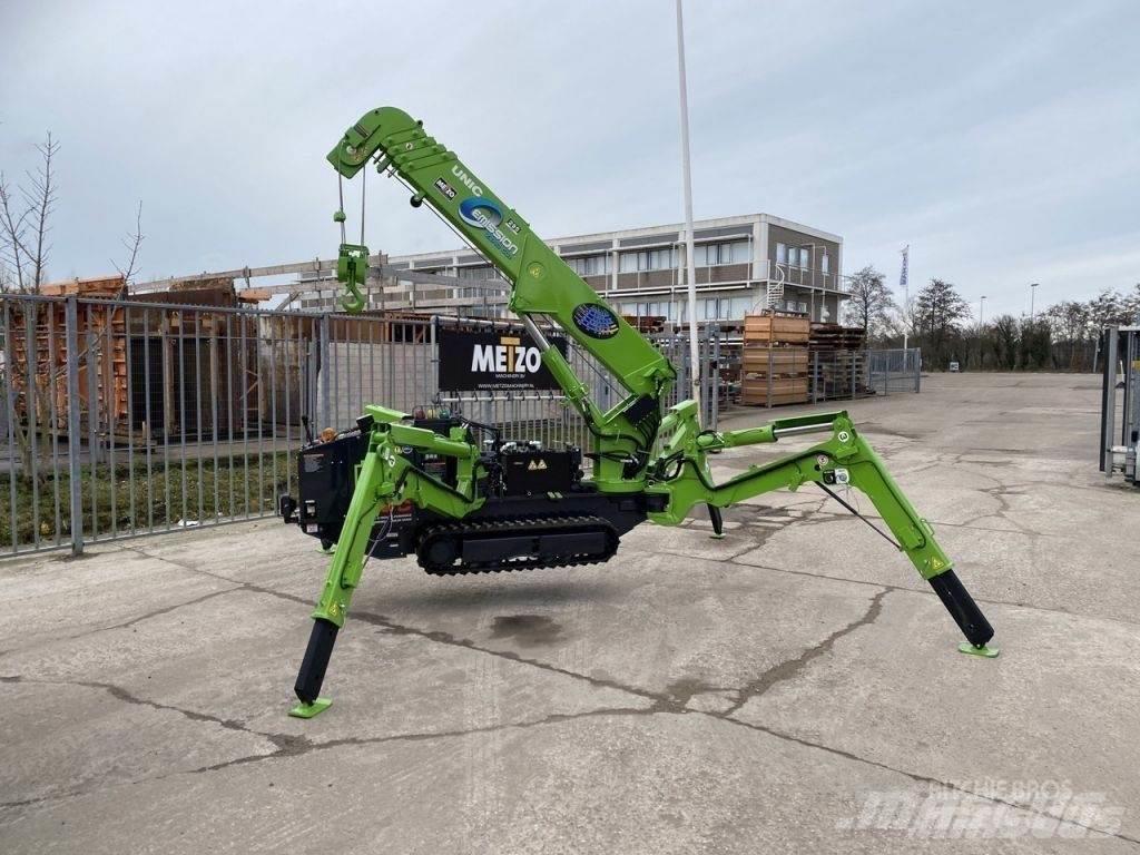 Unic URW 295 Macara pentru orice teren