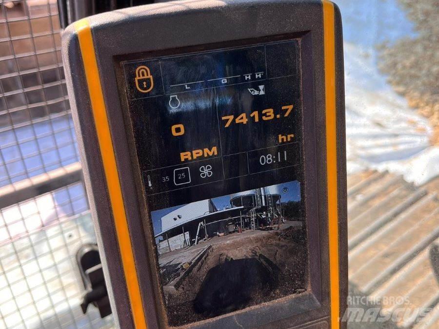 JCB JS130LC Excavatoare pe șenile
