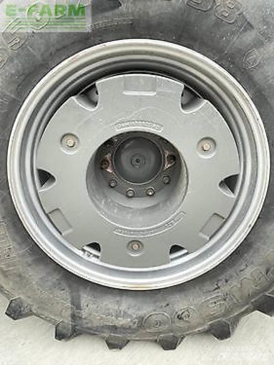 Fendt 724 vario Tractoare