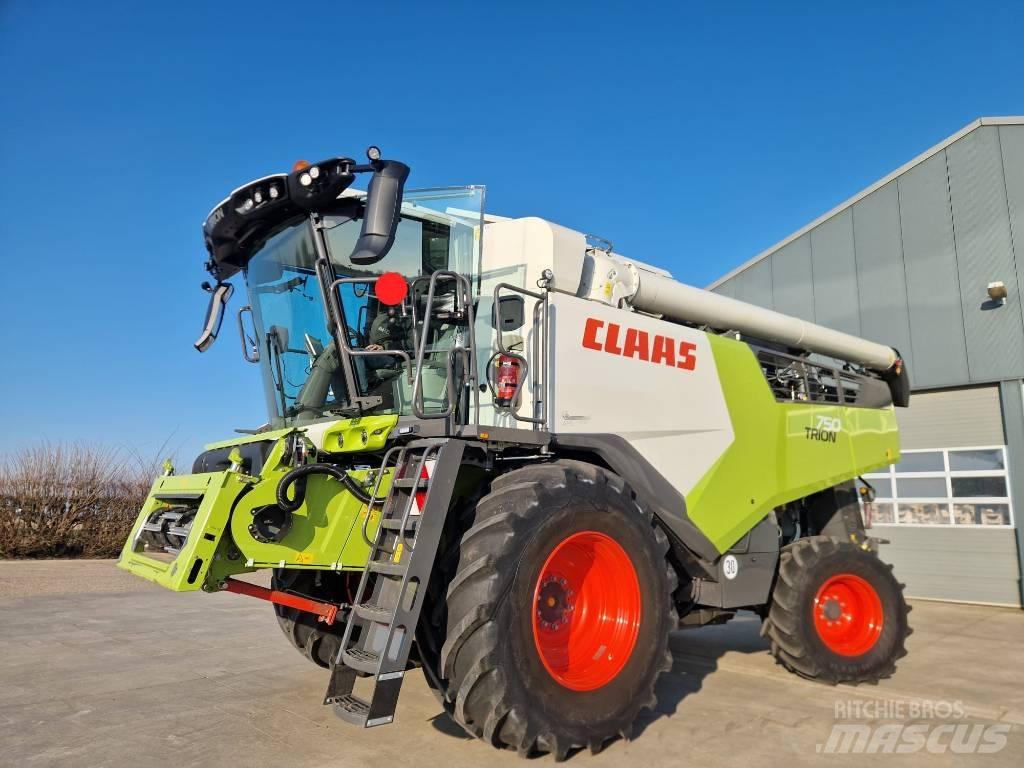 CLAAS Trion 750 Combine de secerat
