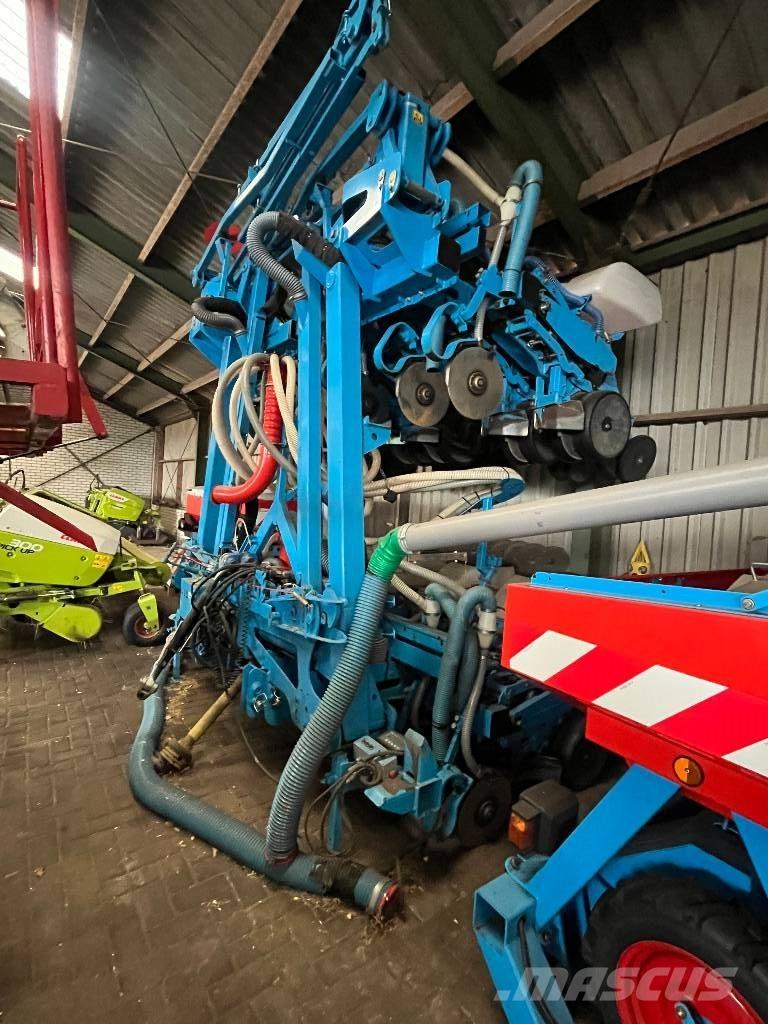 Monosem NG PLUS 12 Masini cu insamantare precisa