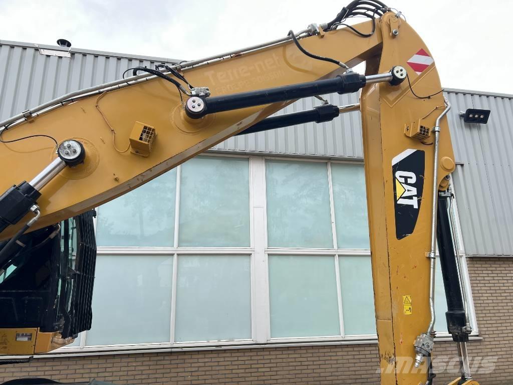 CAT MH3022  2015   CE Paleta de manipulare