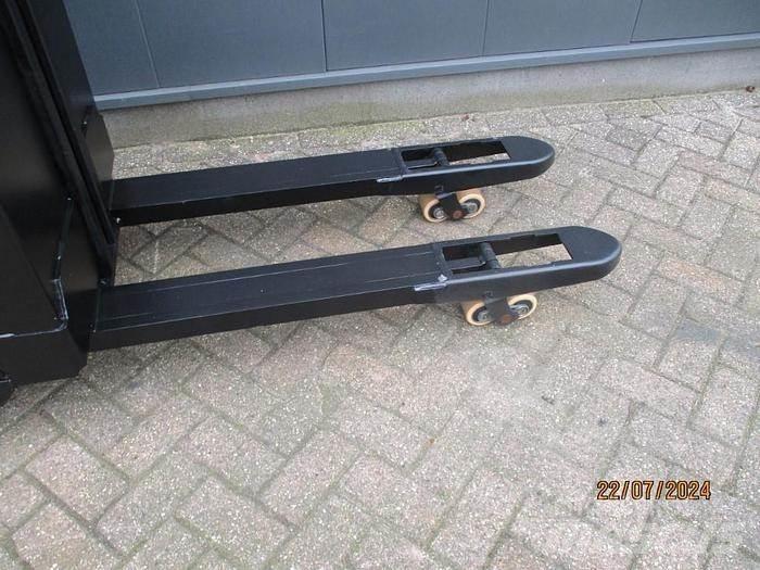 BT SWE 080L Transpaleta manuala