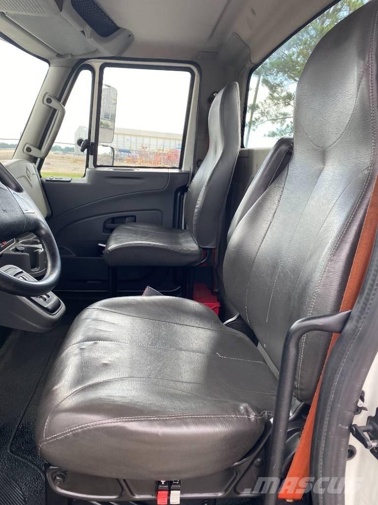 International MV607 Autotractoare