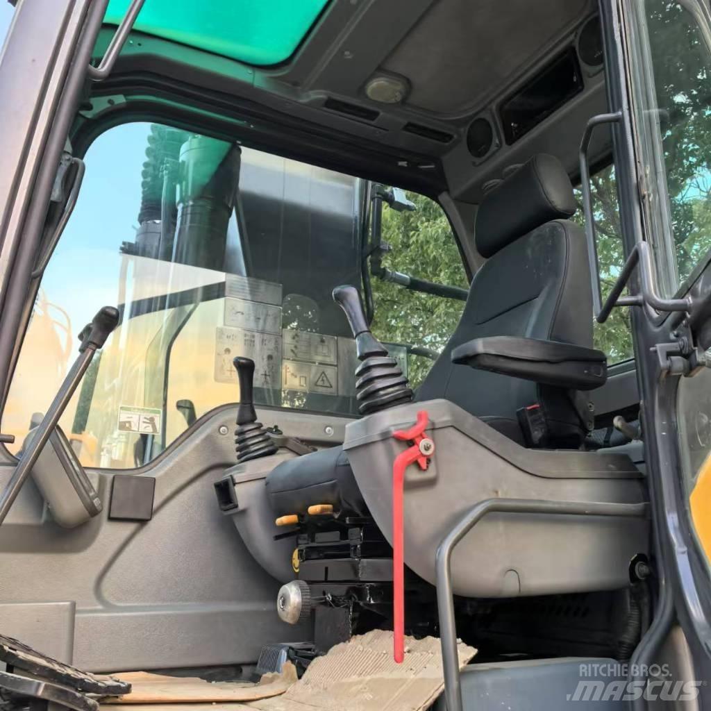 Volvo EC 210 D Excavatoare 7t - 12t