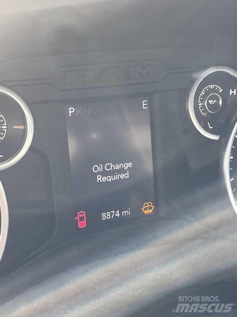 RAM 5500 Camioane platforma/prelata