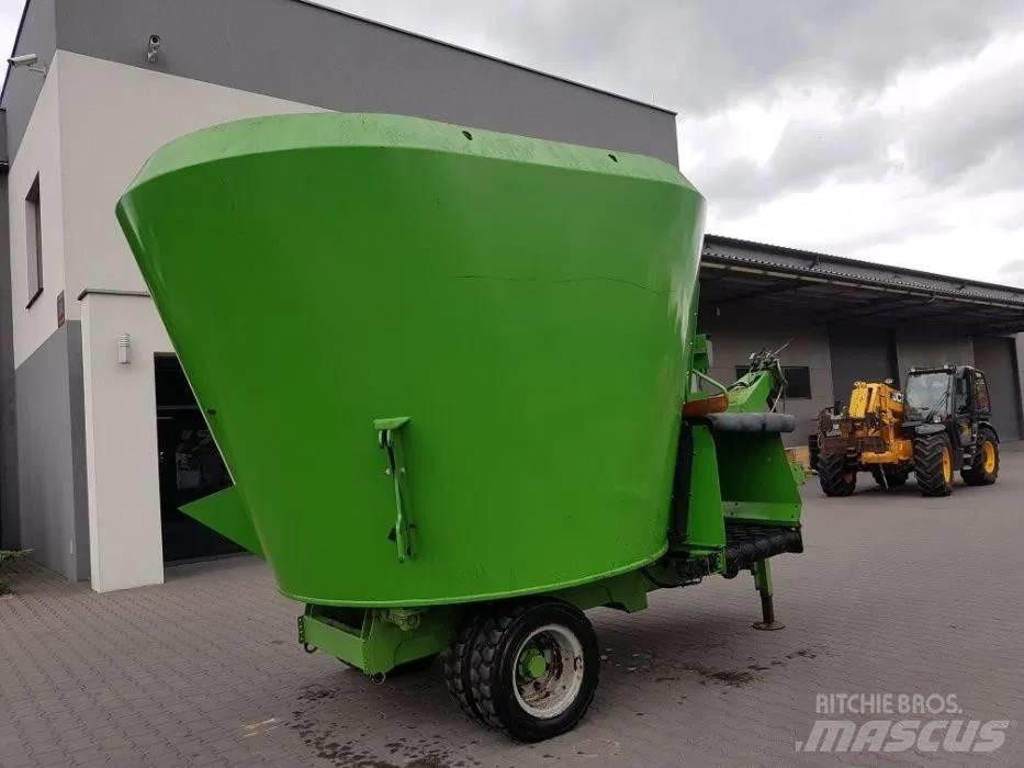  Farezin 13 m 3 Utilaje si accesorii folosite la cresterea animalelor