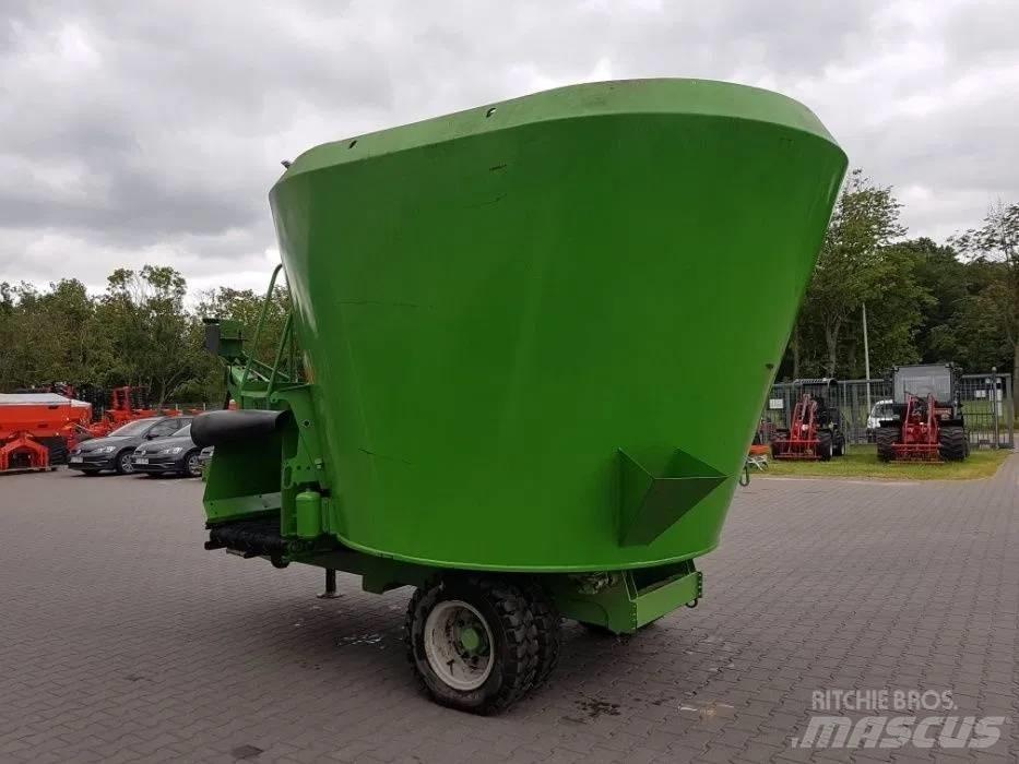  Farezin 13 m 3 Utilaje si accesorii folosite la cresterea animalelor