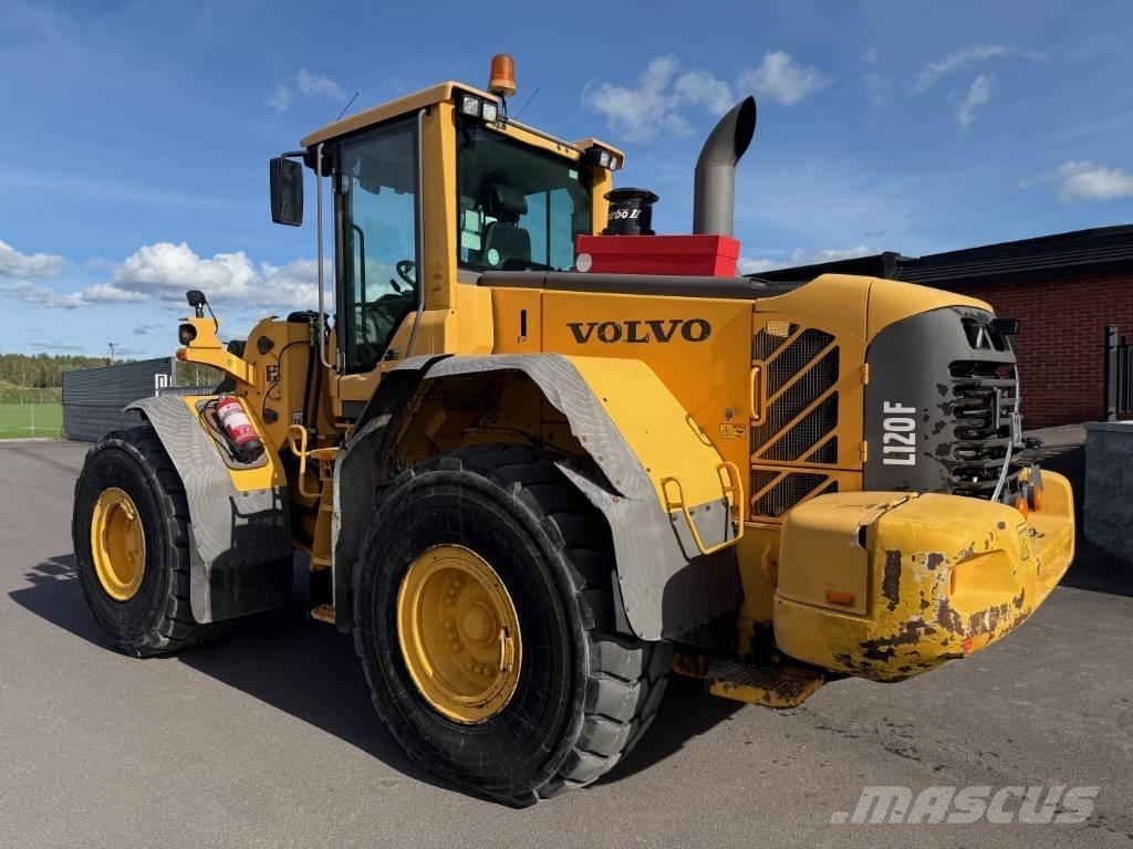 Volvo L 120 F Incarcator pe pneuri