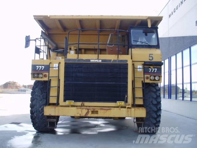 CAT 777 Camioane cu basculante rigide