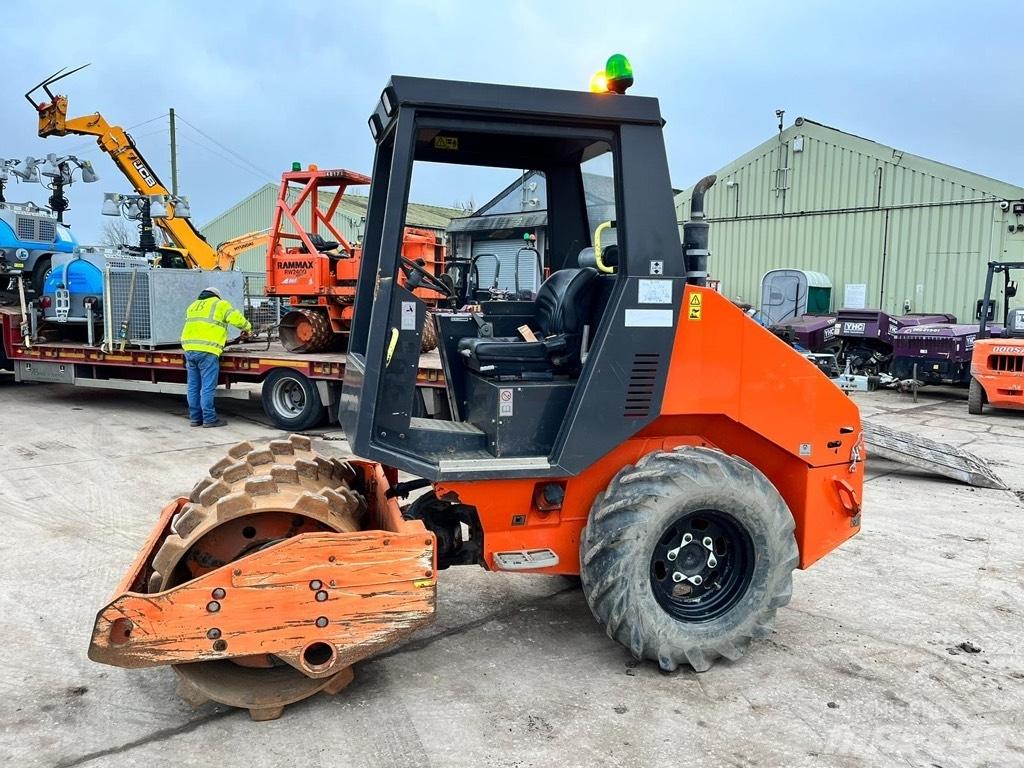 Ammann ASC 30 Compactoare monocilindrice